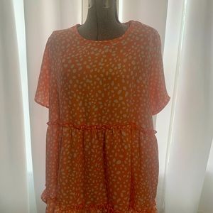 Short sleeve, blousy top